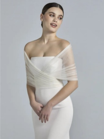Pronovias Chaqueta la 120 #0 thumbnail